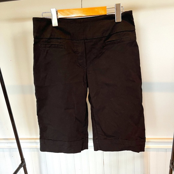 Reitmans Black Short Buisness Cuffed Capris Size 9 C003 - Picture 1 of 10